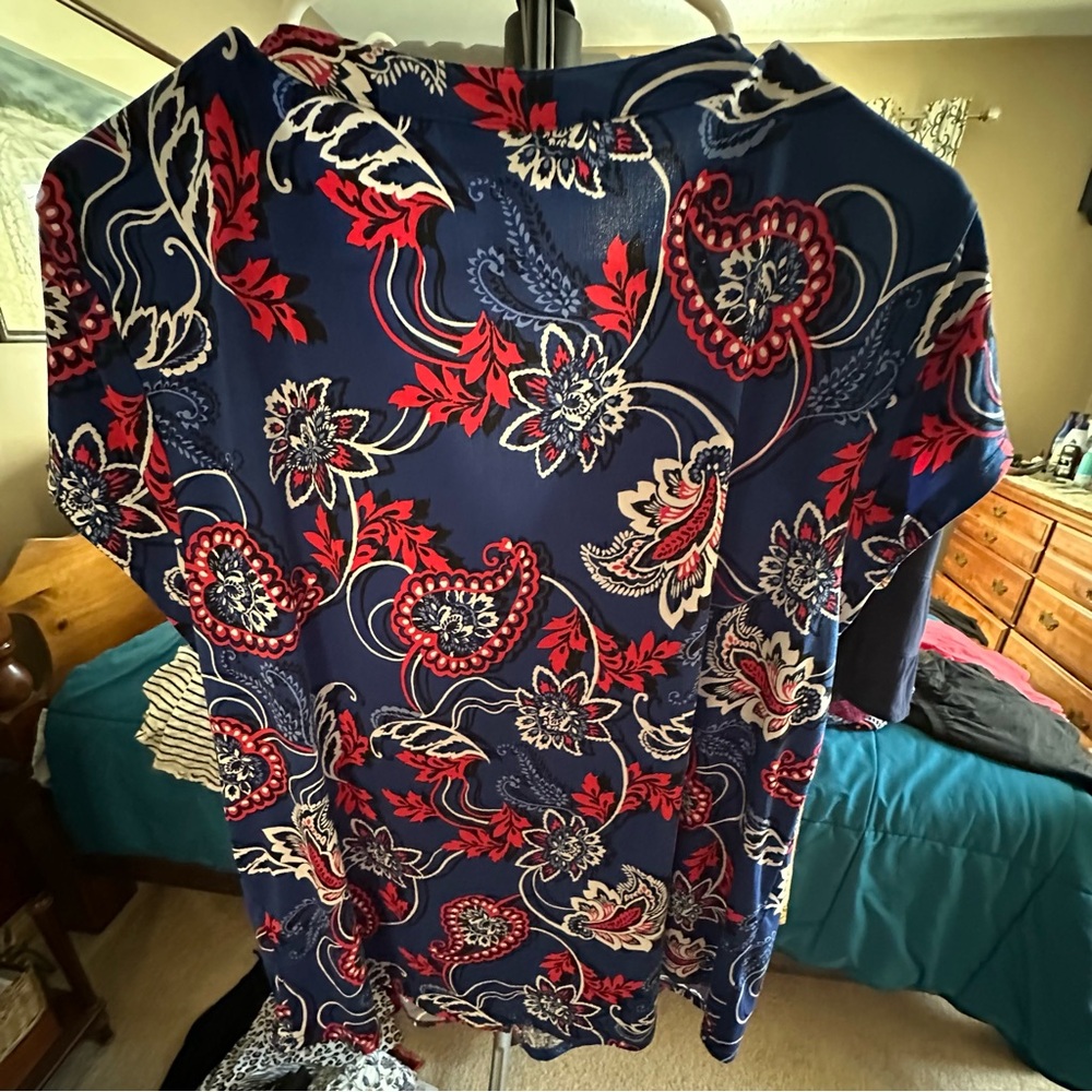 Dana Buchman Red and Blue Floral Blouse